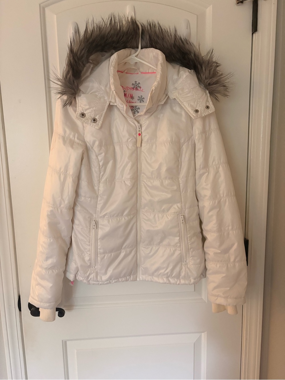 Aeropostale White Puffer Jacket with Faux Fur Hood Trim